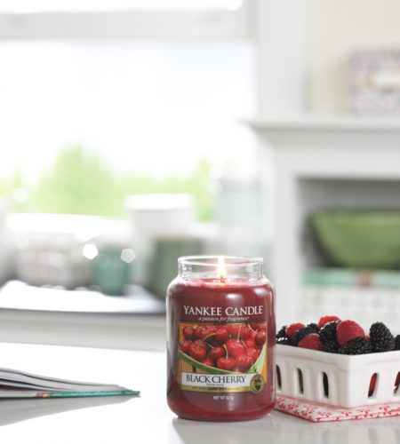 Yankee Candle Large Jar Black Cherry - Image 3