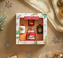 Yankee Candle 1 Small Jar And 3 Votive Christmas Gift Set