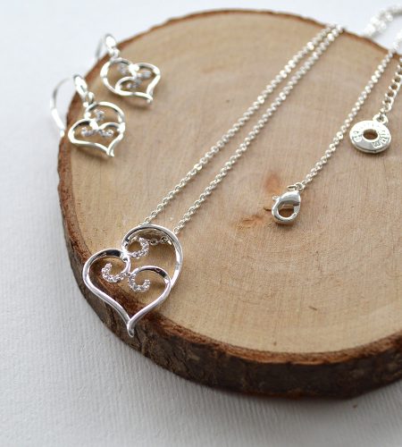 Silver Plated Heart Necklace - Image 3