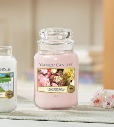 Yankee Candle Large Jar Fresh Cut Roses - Image 2